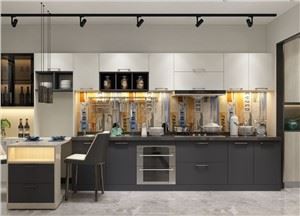 Ichki jihozlangan shkaf